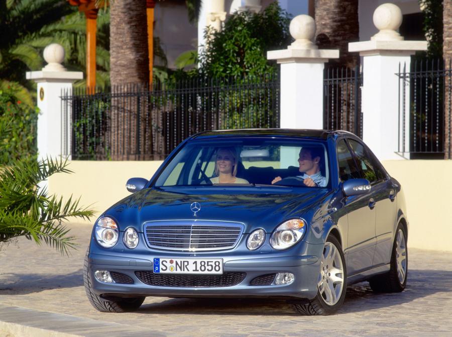 Mercedes-Benz E-Class 2002 года  (фото 323 из 448)